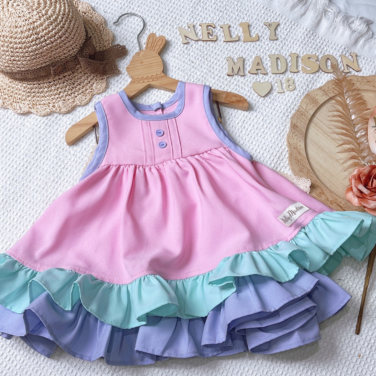 Nelly Madison 背心生日蛋糕~這件沒有出過特價!!! 18m