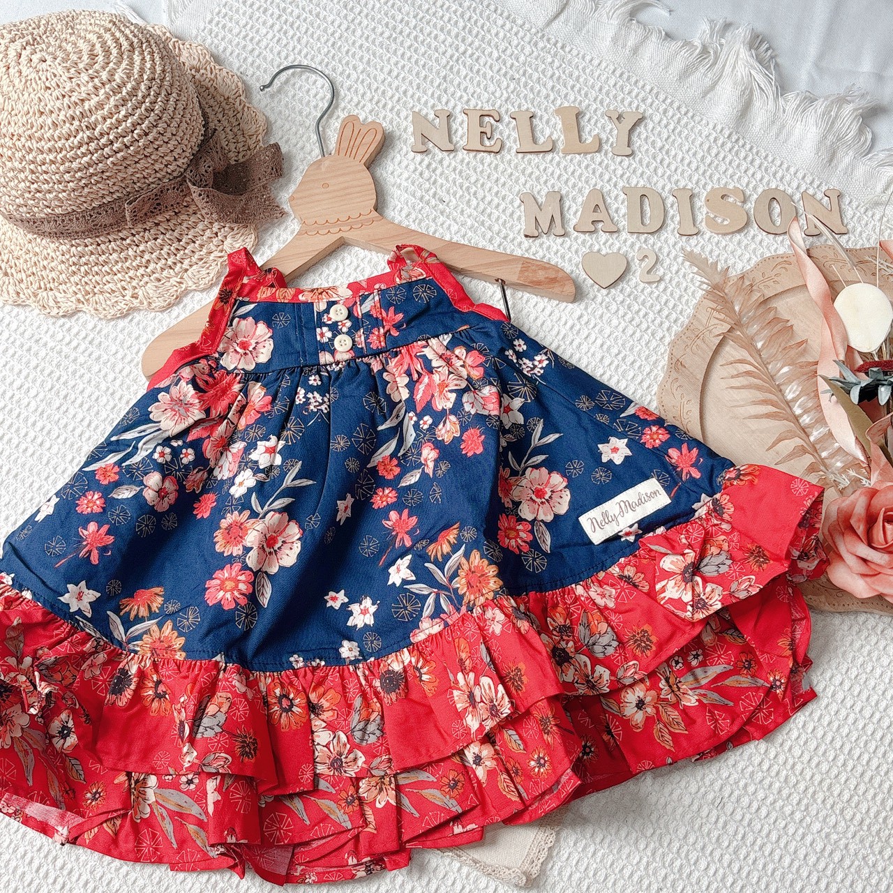 Nelly Madison 這件美到囤了背心又買綁帶，過年過節非常適合~ 2T